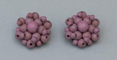 Boucles d'oreille clip vintage des années 50/60 avec perles mauves