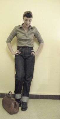 Une cliente en jeans Paradirama 