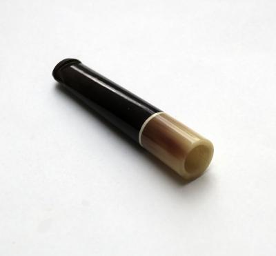 Fume-cigarette vintage en corne