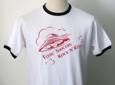 T-shirt Flyin' Saucers Rock'n'Roll - blanc et noir - dessin rouge