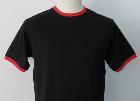 T-shirt rétro bicolore noir et rouge