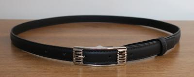 Ceinture fine en cuir noir