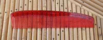 Peigne rouge vintage des années 50/60