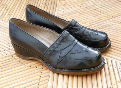 Chaussures en cuir noir vintage des annes 1950